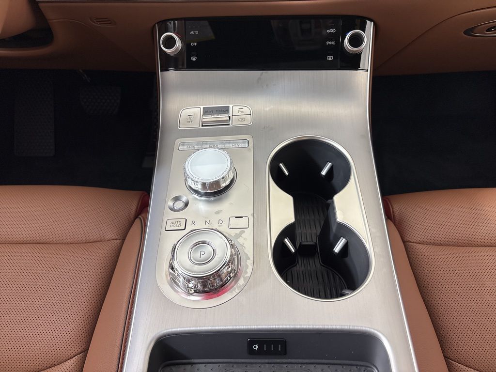 Thumbnail: 2026 Genesis GV70 - 17