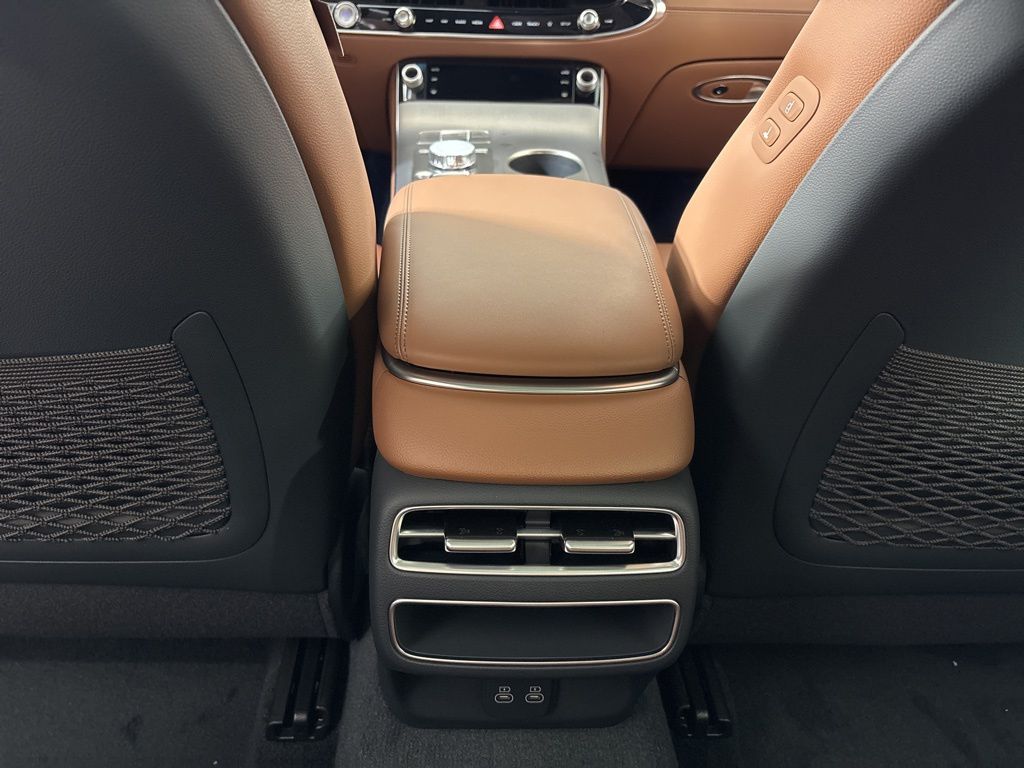 Thumbnail: 2026 Genesis GV70 - 30