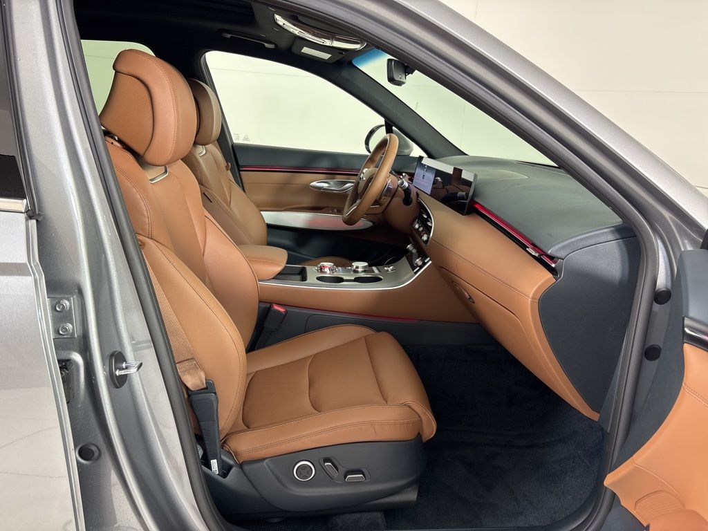 Thumbnail: 2026 Genesis GV70 - 11