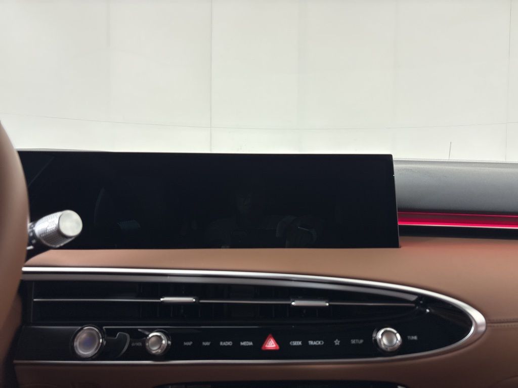 Thumbnail: 2026 Genesis GV70 - 16