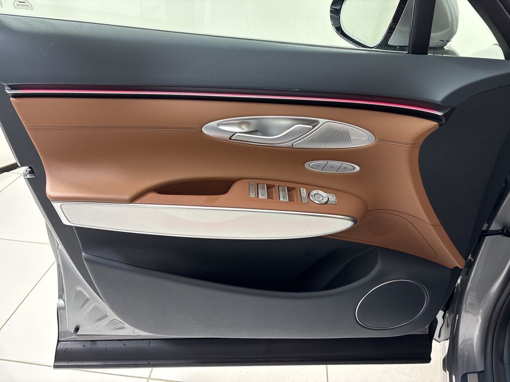 Thumbnail: 2026 Genesis GV70 - 25