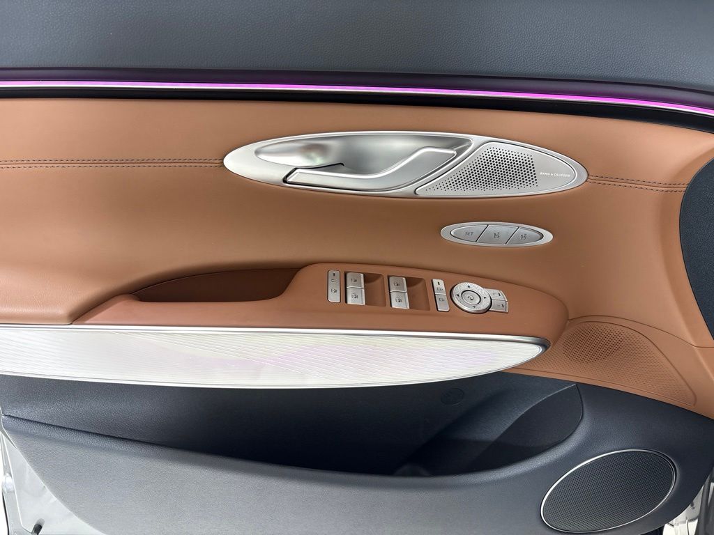 Thumbnail: 2026 Genesis GV70 - 25