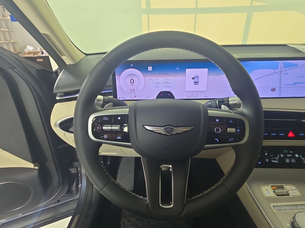 Thumbnail: 2026 Genesis GV70 - 9