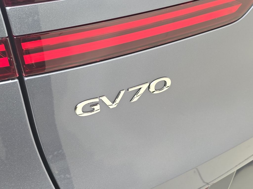 Thumbnail: 2026 Genesis GV70 - 6