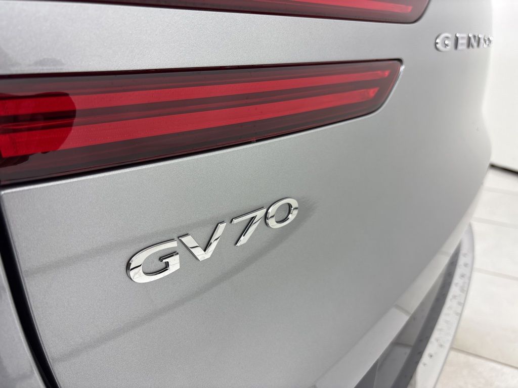 Thumbnail: 2026 Genesis GV70 - 24