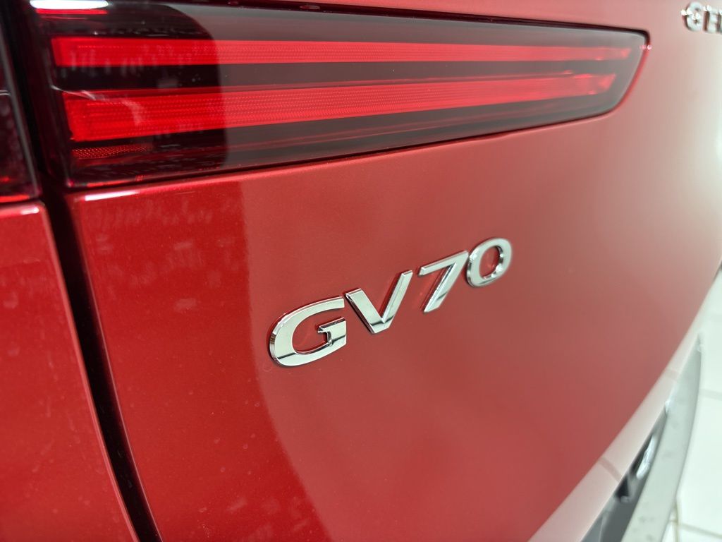 Thumbnail: 2026 Genesis GV70 - 20