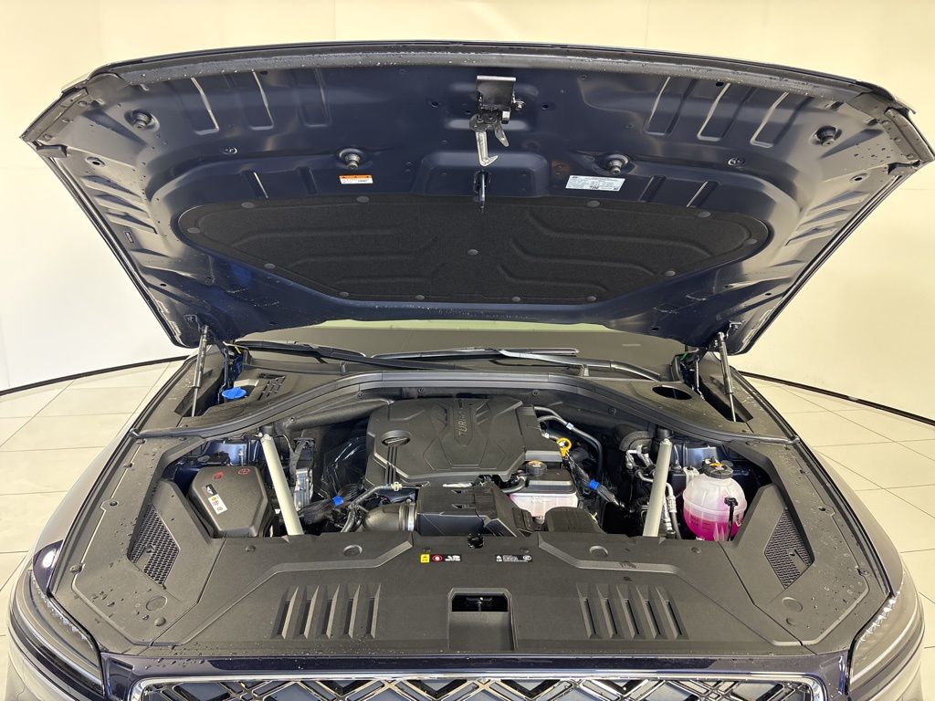 Thumbnail: 2026 Genesis GV70 - 8