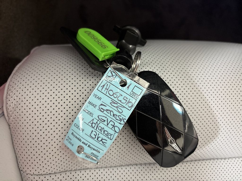 Thumbnail: 2026 Genesis GV70 - 18