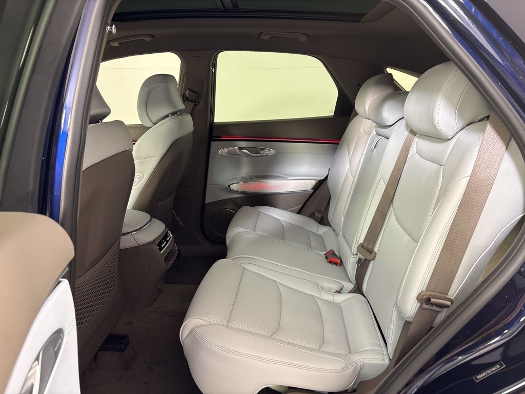 Thumbnail: 2026 Genesis GV70 - 25