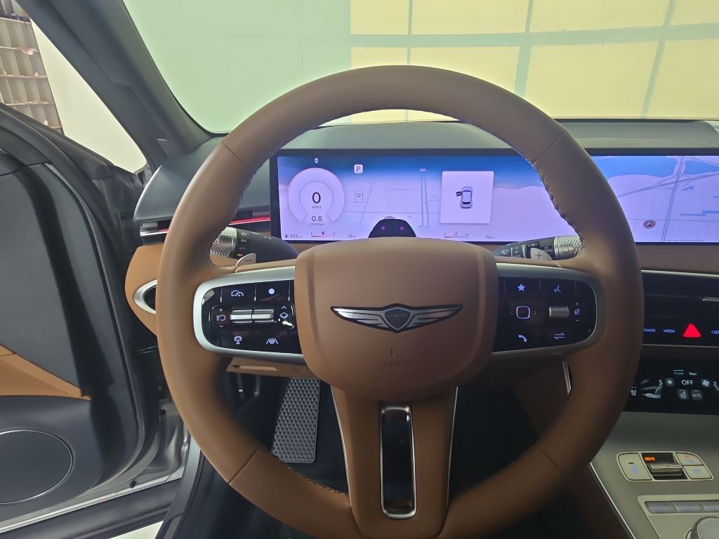 Thumbnail: 2026 Genesis GV70 - 9