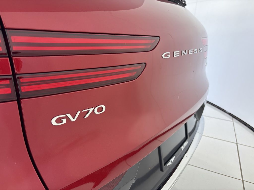 Thumbnail: 2026 Genesis GV70 - 24