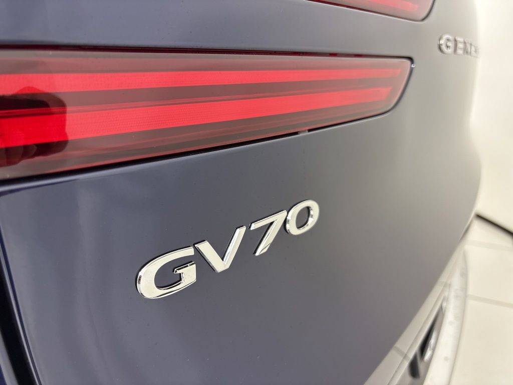 Thumbnail: 2026 Genesis GV70 - 24
