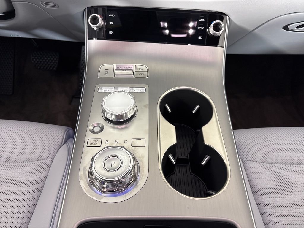 Thumbnail: 2026 Genesis GV70 - 17