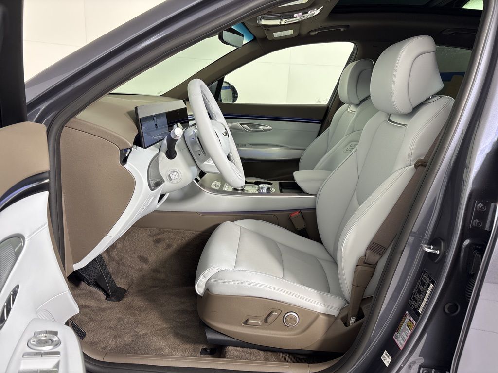 Thumbnail: 2026 Genesis GV70 - 12