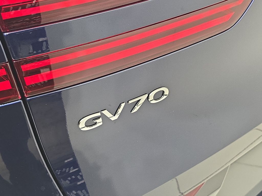 Thumbnail: 2026 Genesis GV70 - 7