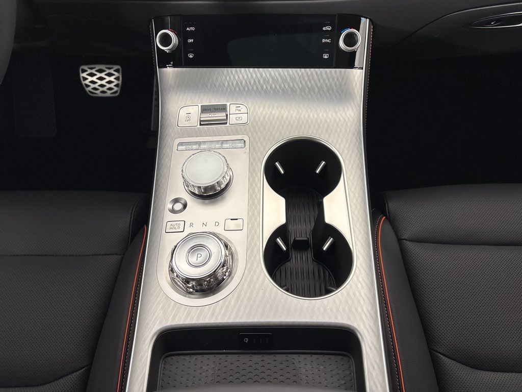 Thumbnail: 2026 Genesis GV70 - 17