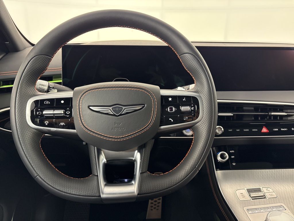 Thumbnail: 2026 Genesis GV70 - 15