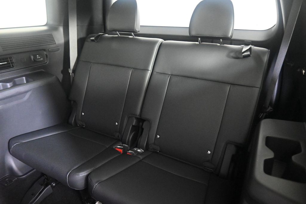 Thumbnail: 2025 Hyundai Santa Fe - 28