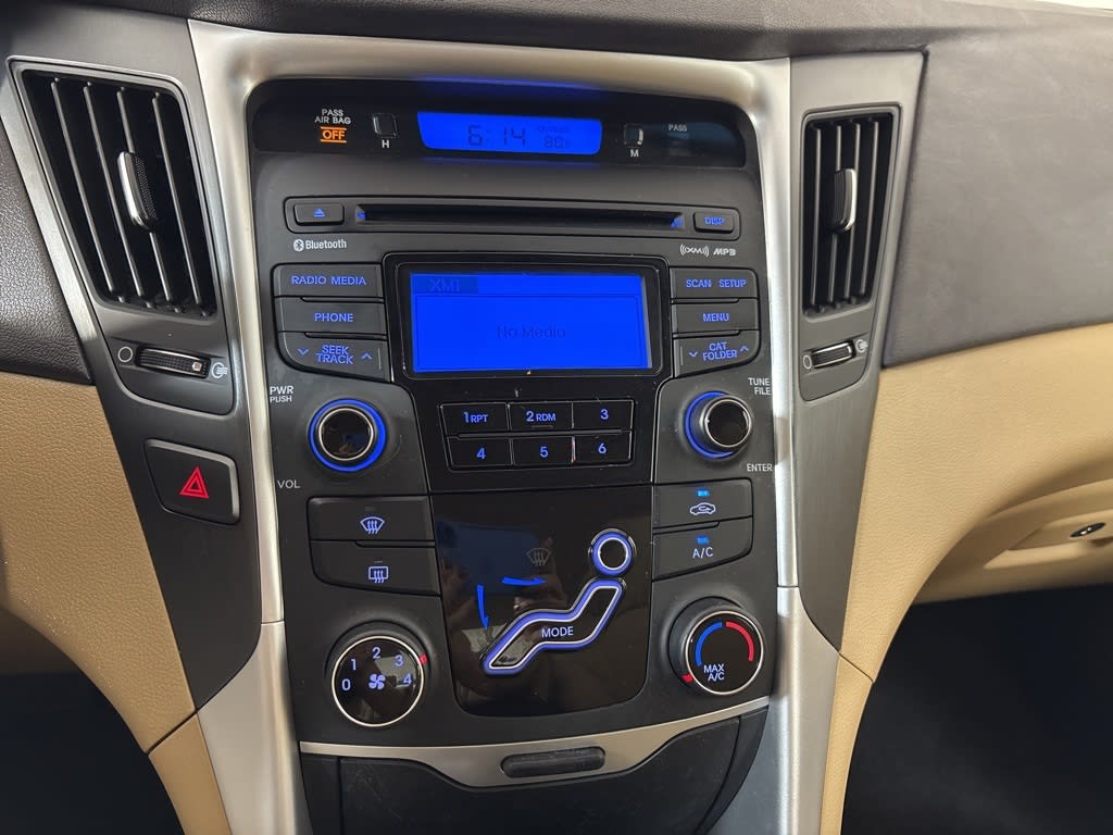 Thumbnail: 2013 Hyundai Sonata - 15