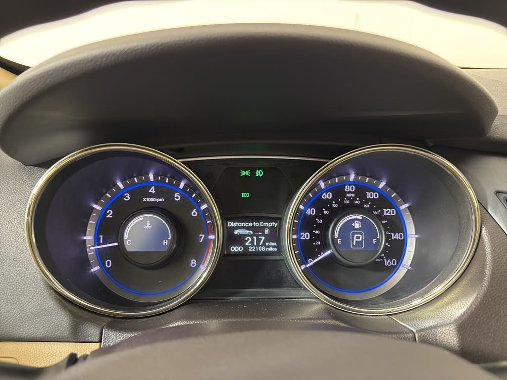 Thumbnail: 2013 Hyundai Sonata - 17