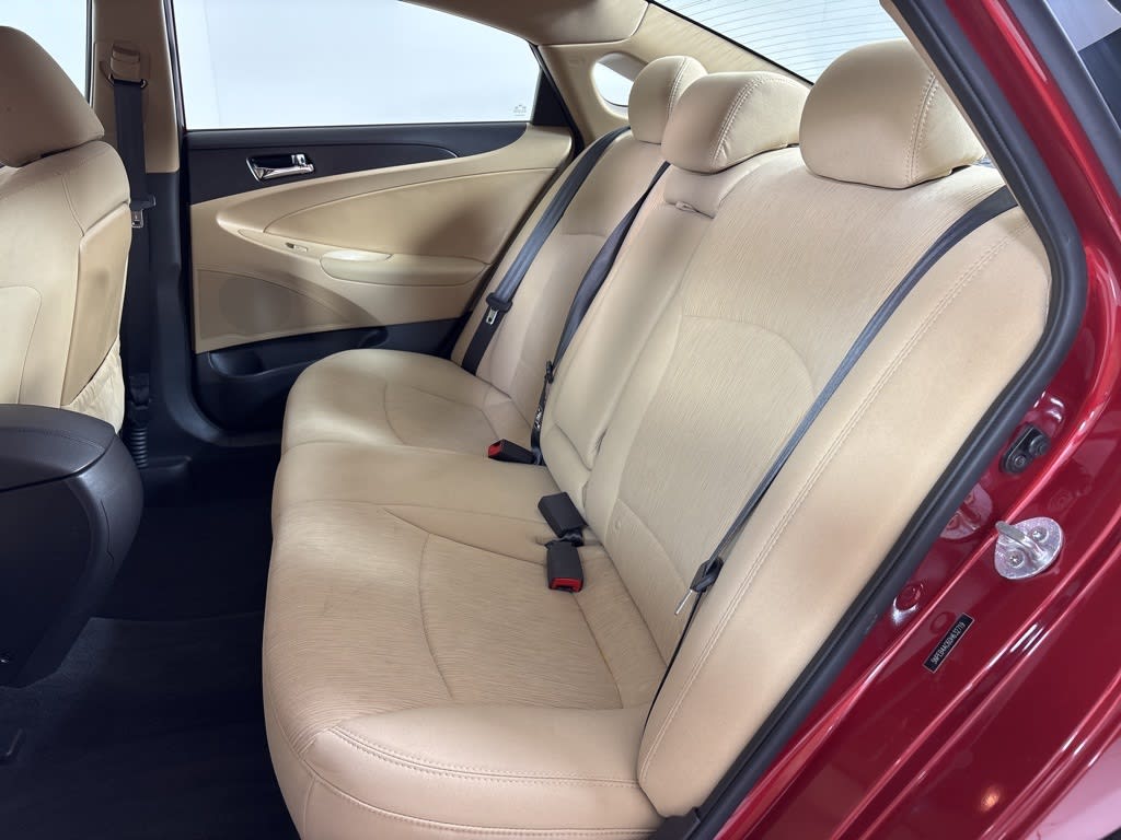 Thumbnail: 2013 Hyundai Sonata - 25