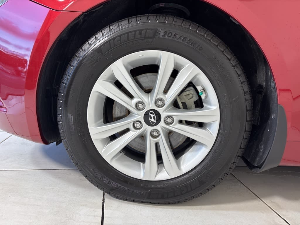 Thumbnail: 2013 Hyundai Sonata - 7