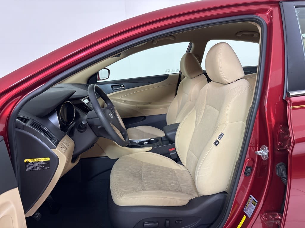 Thumbnail: 2013 Hyundai Sonata - 11