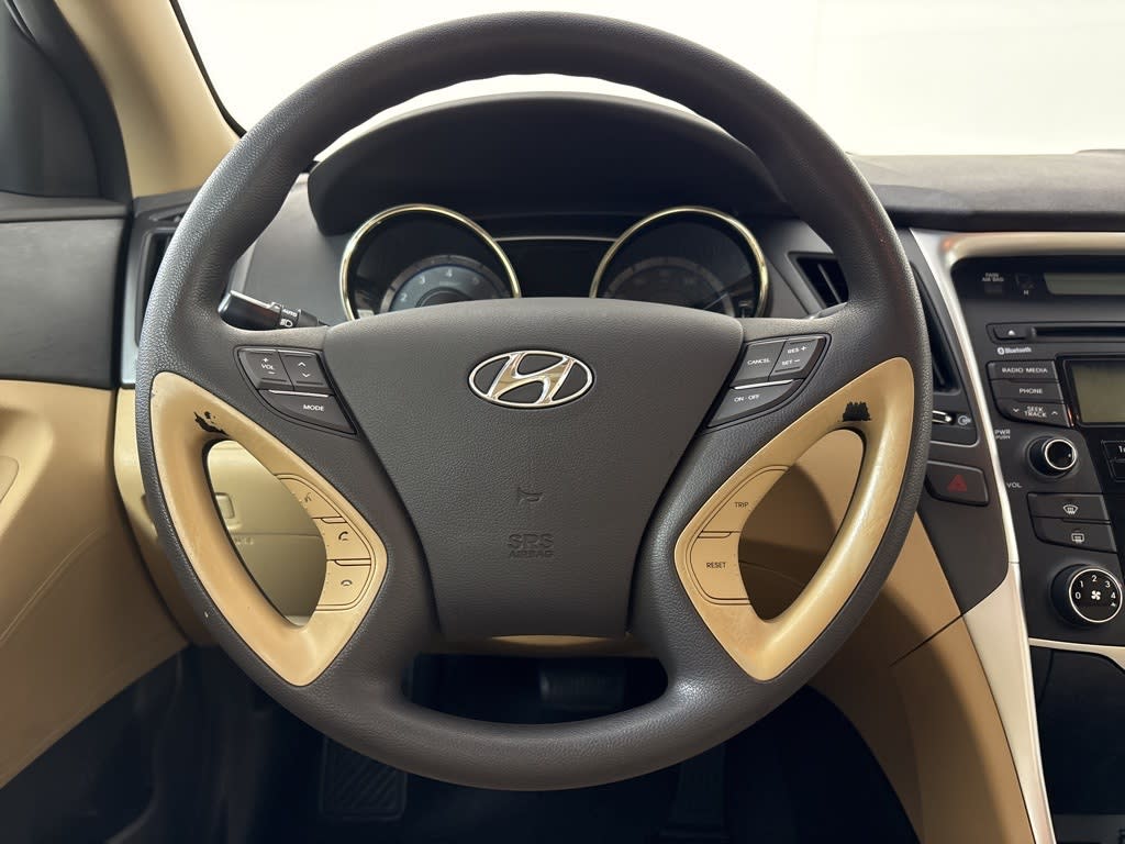 Thumbnail: 2013 Hyundai Sonata - 14