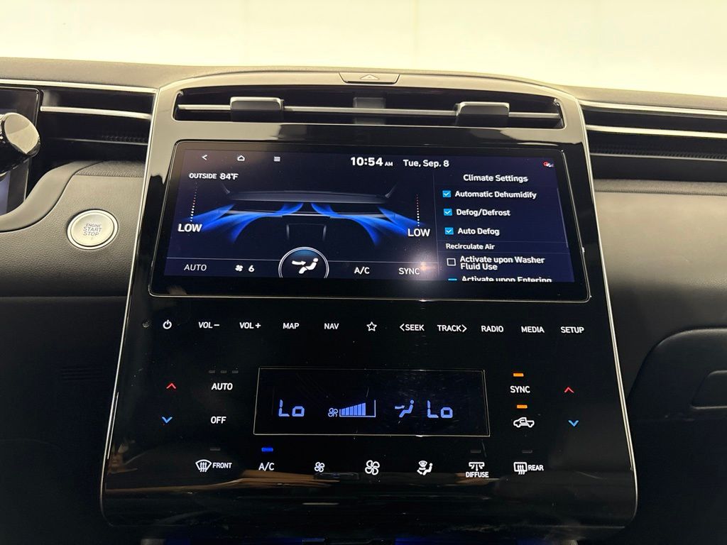 Thumbnail: 2023 Hyundai Santa Cruz - 32