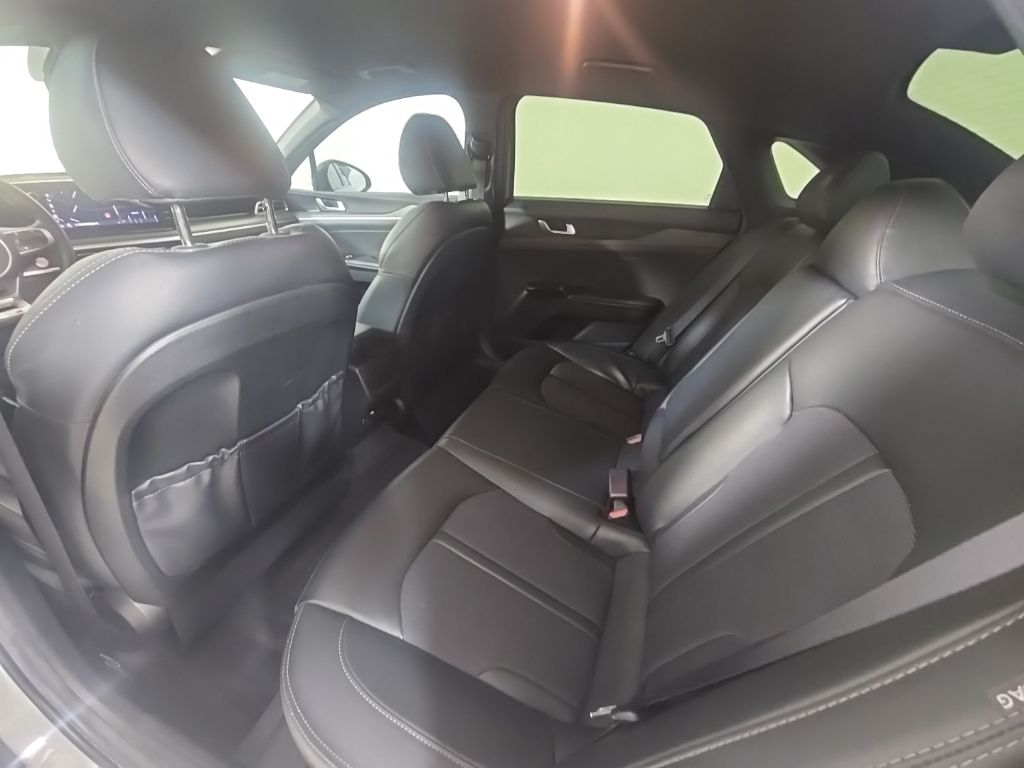 Thumbnail: 2022 Kia K5 - 32