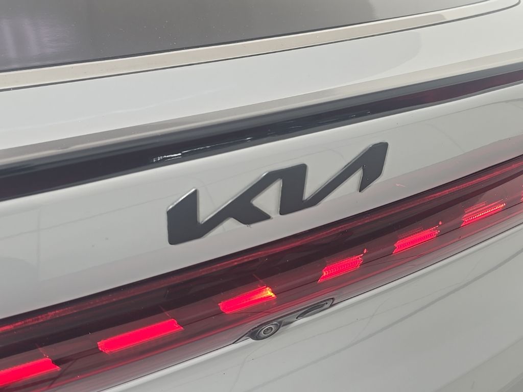 Thumbnail: 2022 Kia K5 - 22
