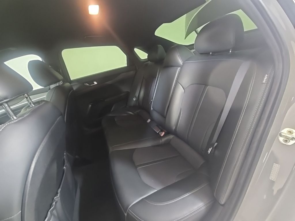 Thumbnail: 2022 Kia K5 - 33
