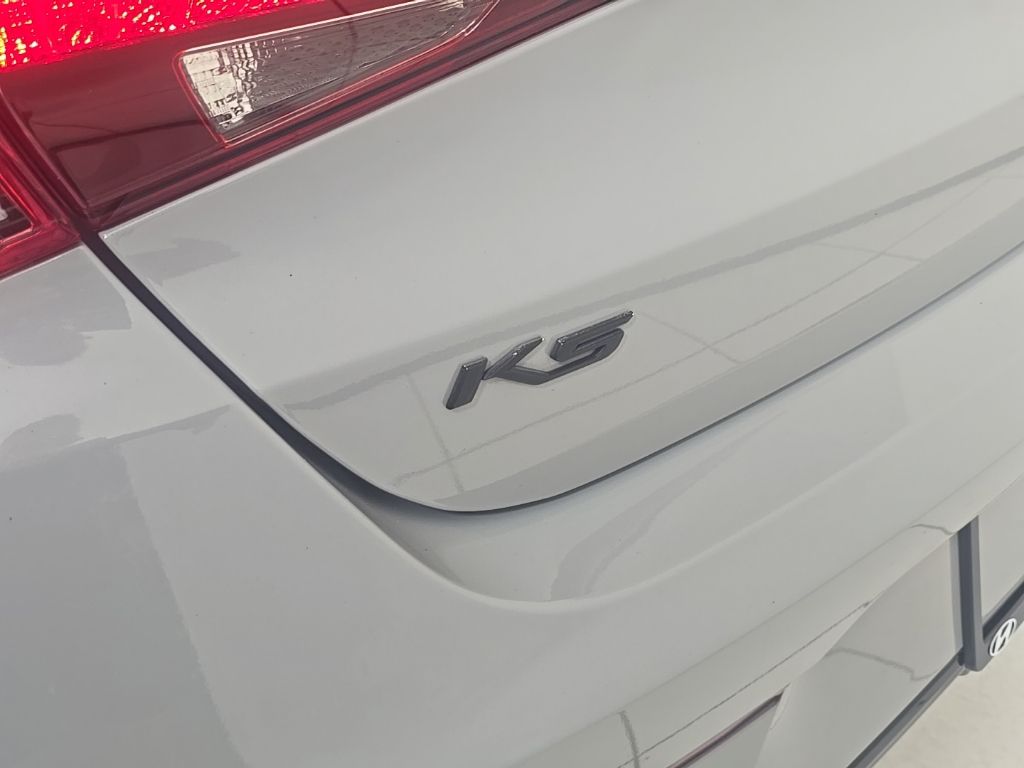 Thumbnail: 2022 Kia K5 - 6