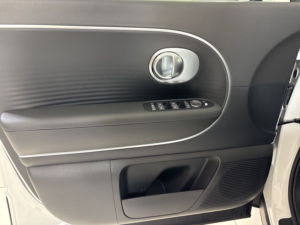 Thumbnail: 2026 Hyundai Ioniq - 22