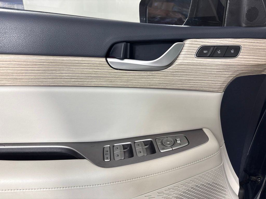 Thumbnail: 2022 Hyundai Palisade - 25