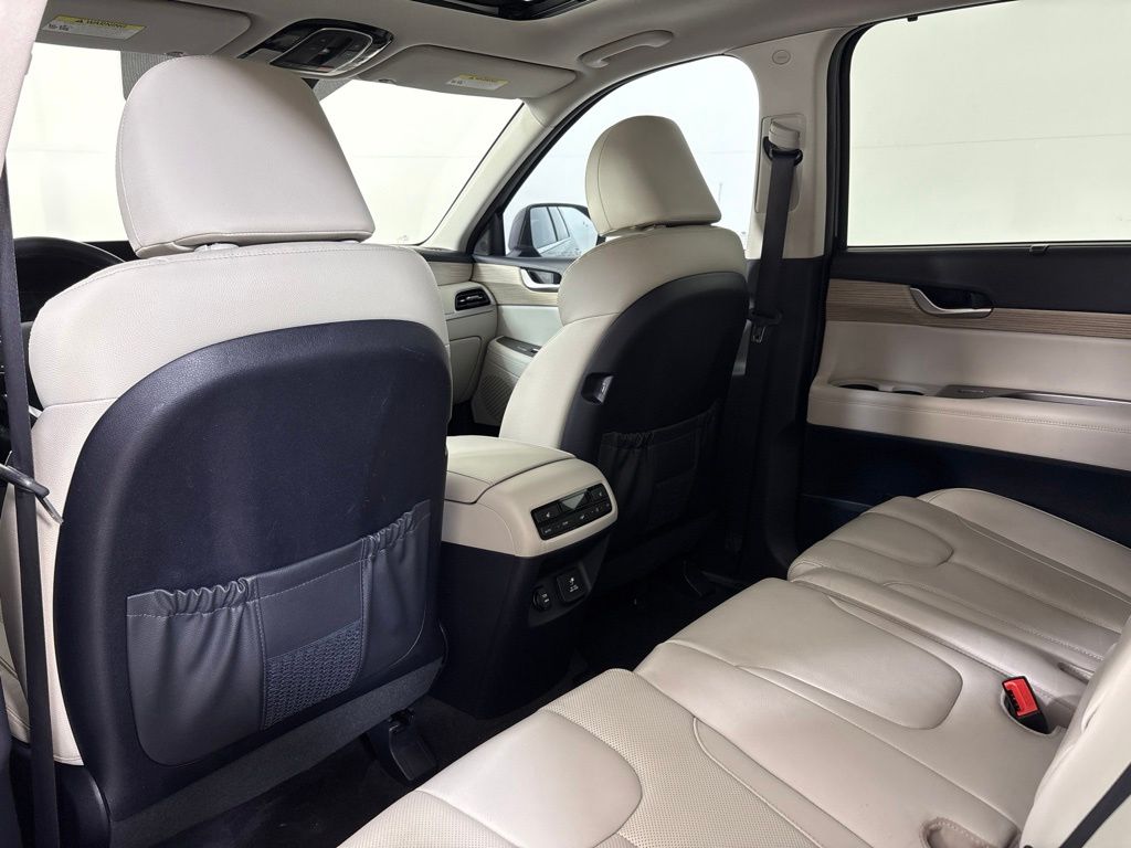 Thumbnail: 2022 Hyundai Palisade - 26