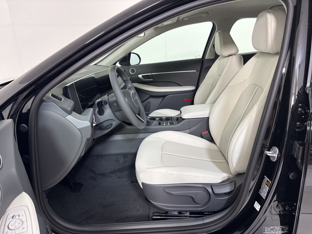 Thumbnail: 2026 Hyundai Sonata - 10