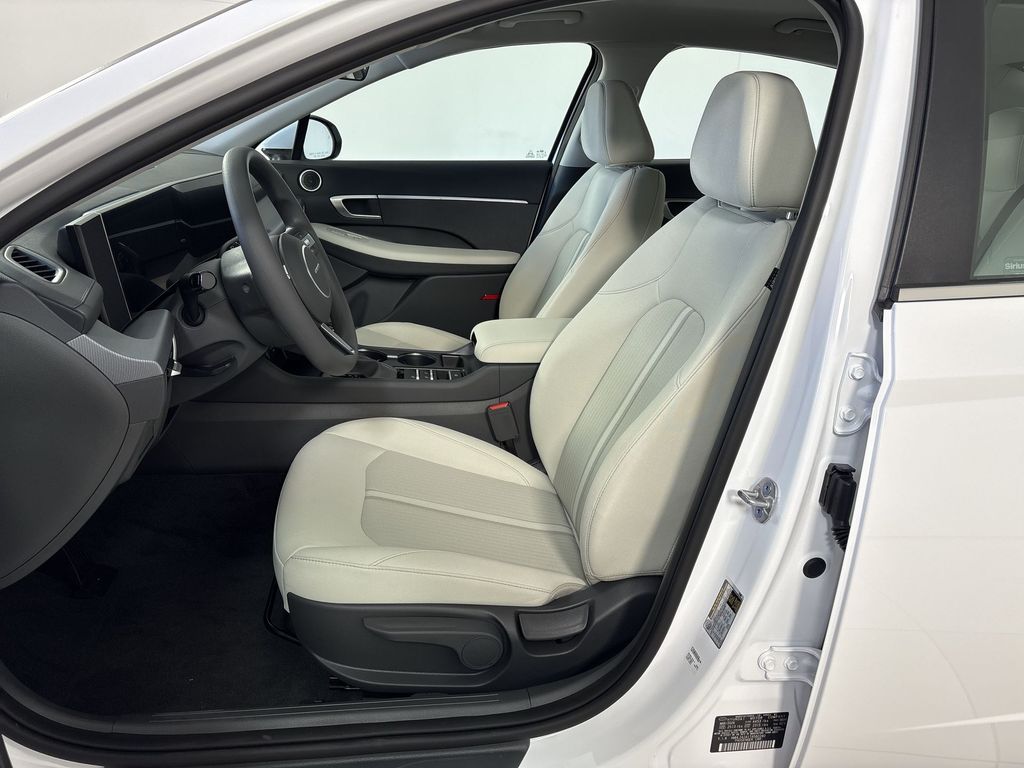 Thumbnail: 2026 Hyundai Sonata - 8
