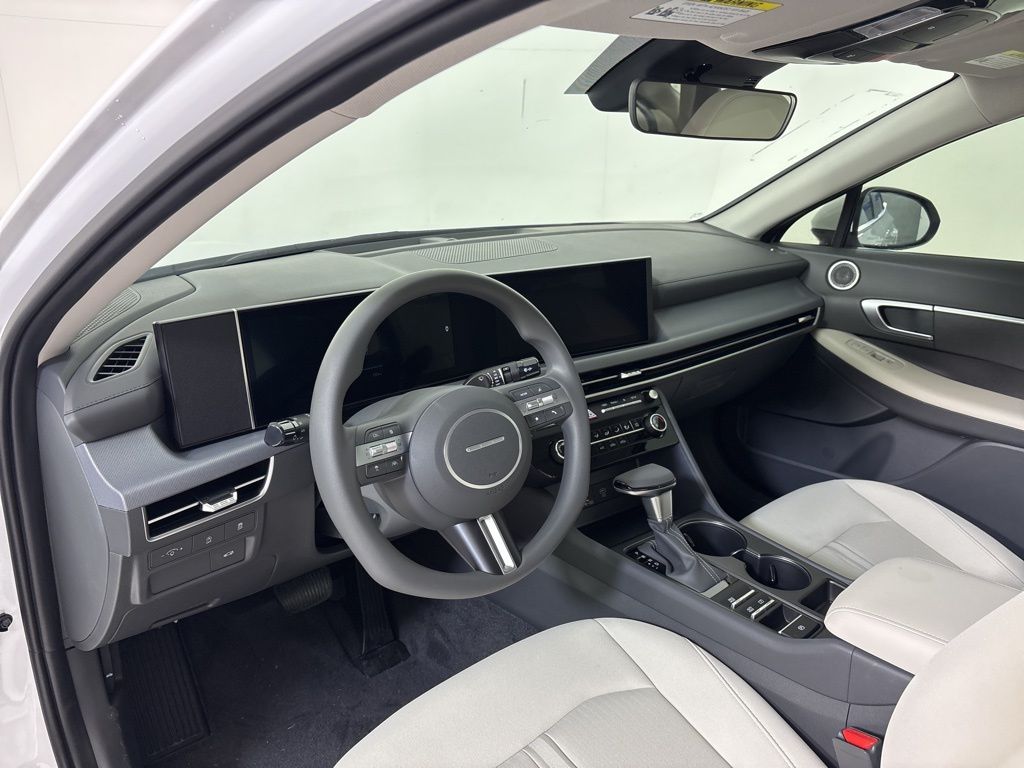 Thumbnail: 2025 Hyundai Sonata - 8