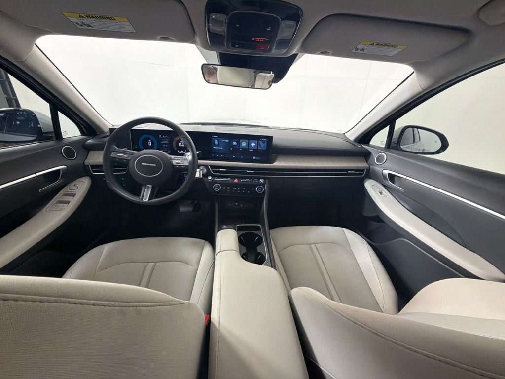 Thumbnail: 2025 Hyundai Sonata - 10