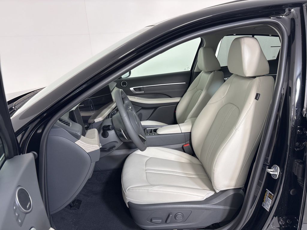 Thumbnail: 2025 Hyundai Sonata - 10