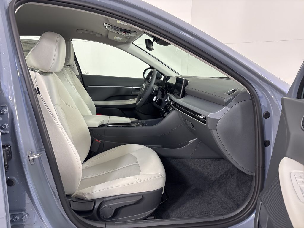 Thumbnail: 2026 Hyundai Sonata - 10