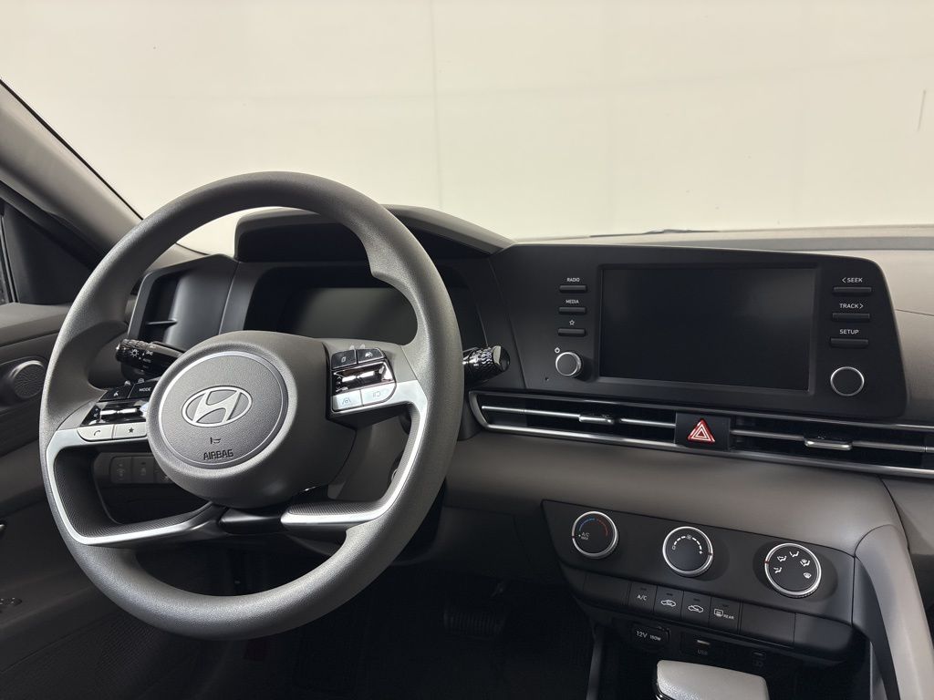 Thumbnail: 2025 Hyundai Elantra - 26