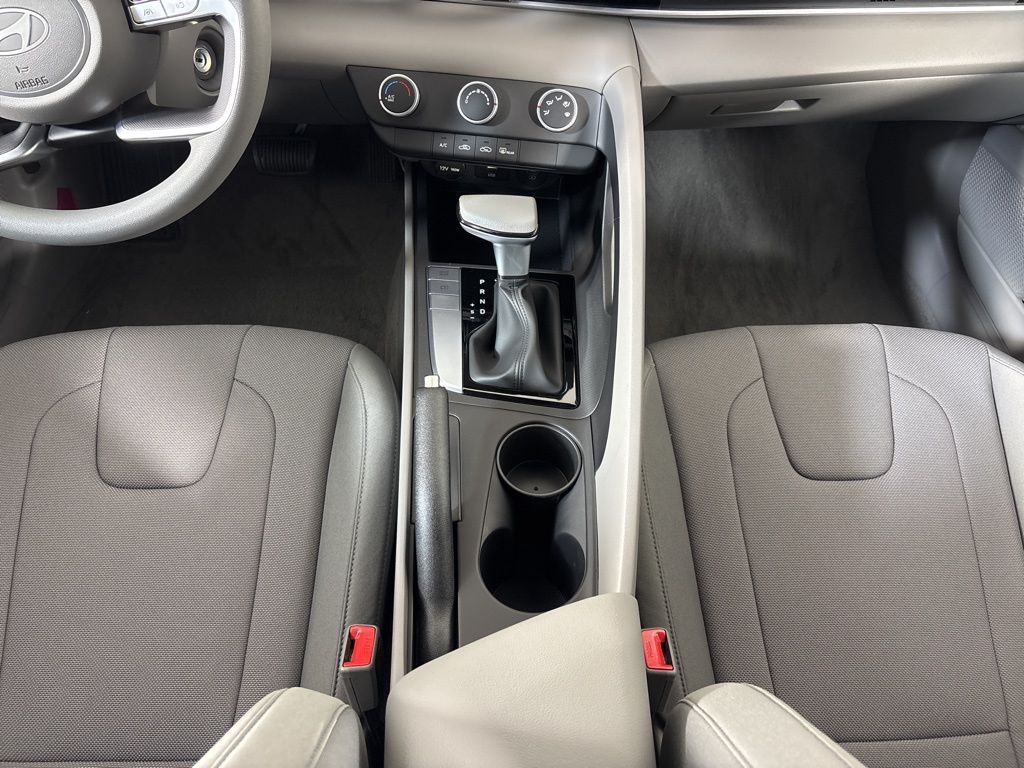 Thumbnail: 2025 Hyundai Elantra - 16