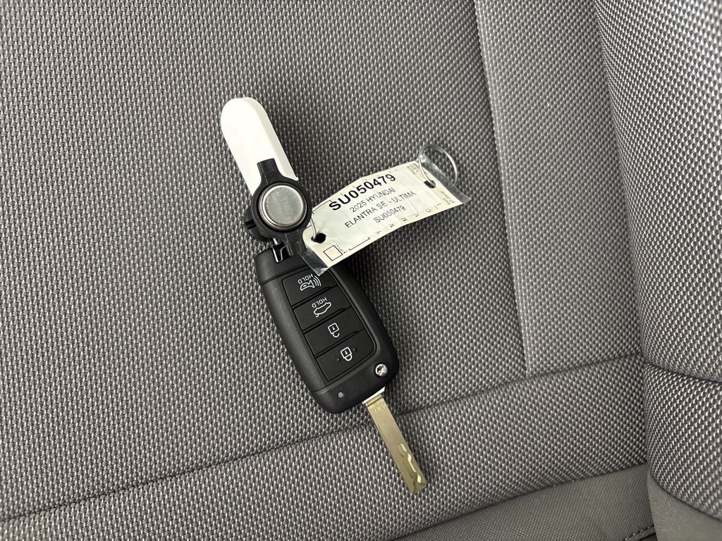 Thumbnail: 2025 Hyundai Elantra - 28