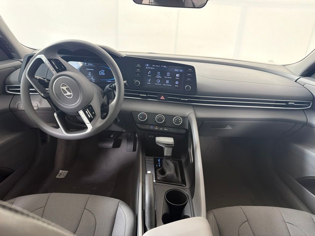 Thumbnail: 2026 Hyundai Elantra - 10