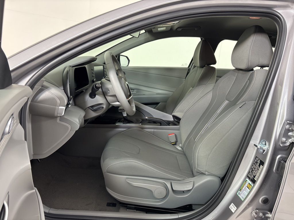 Thumbnail: 2026 Hyundai Elantra - 10