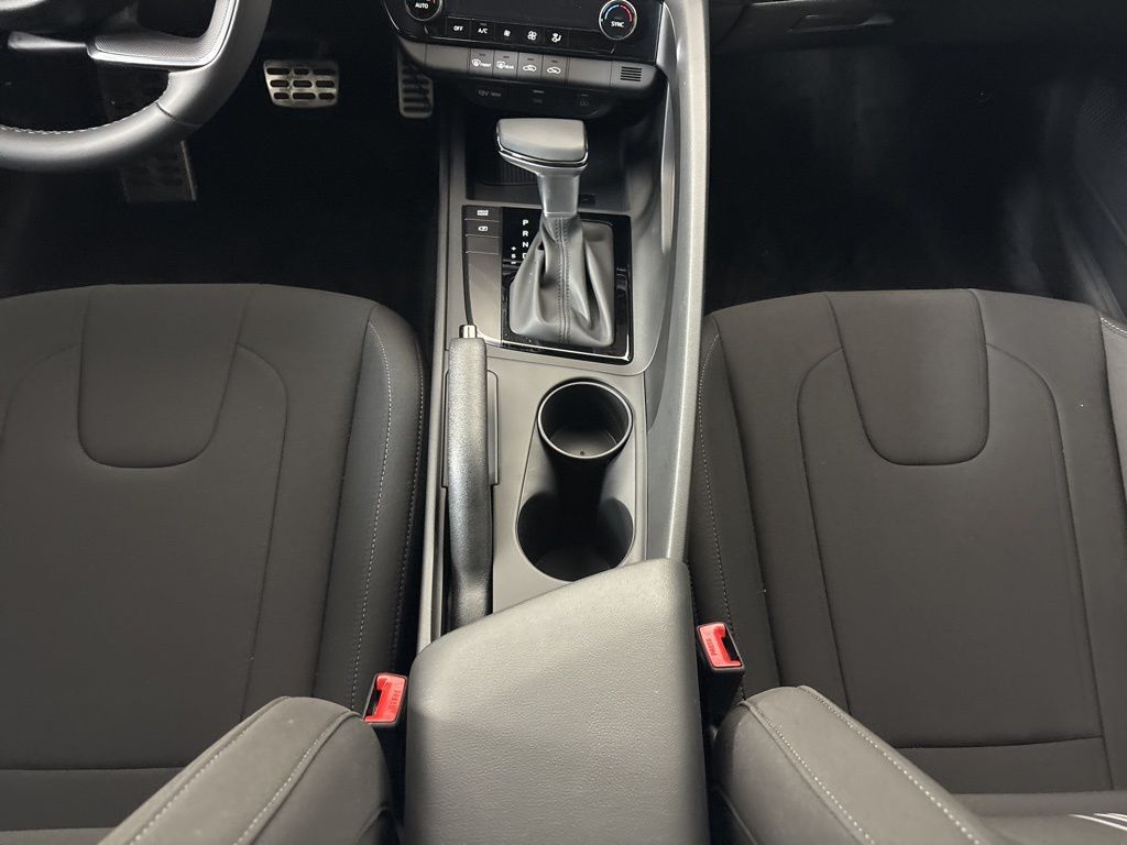 Thumbnail: 2025 Hyundai Elantra - 15