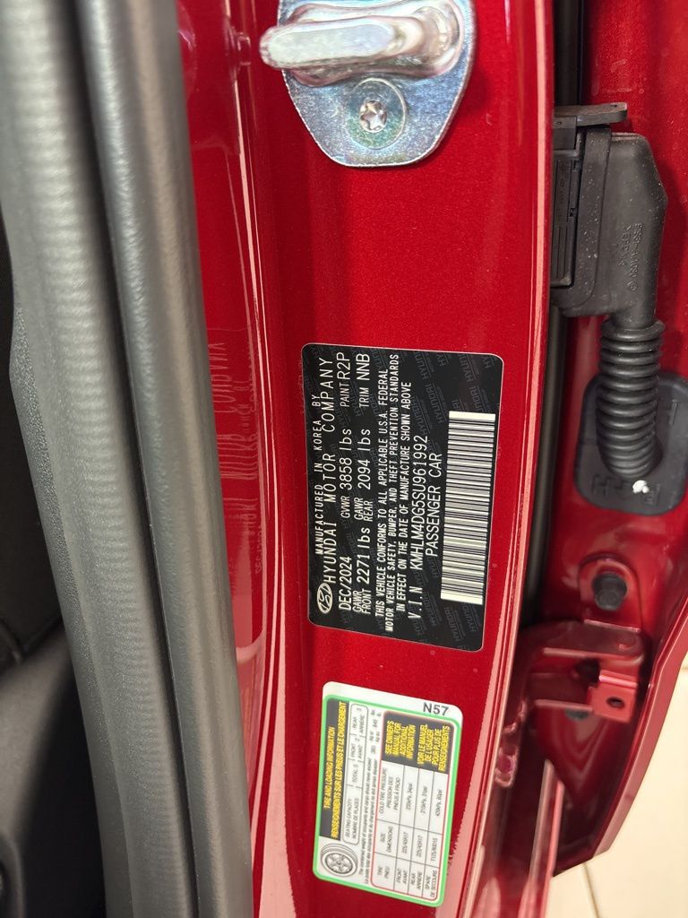 Thumbnail: 2025 Hyundai Elantra - 18