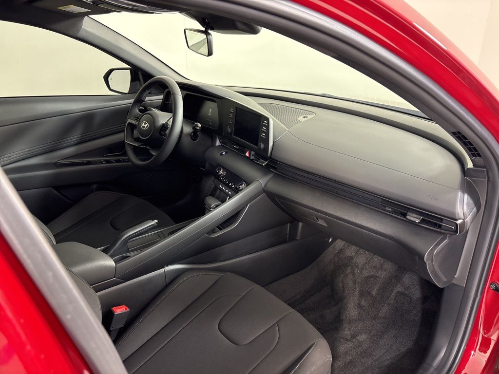 Thumbnail: 2025 Hyundai Elantra - 2